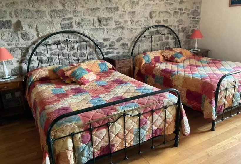 Aamiaismajoitus (B&B) A L Oree Du Bois