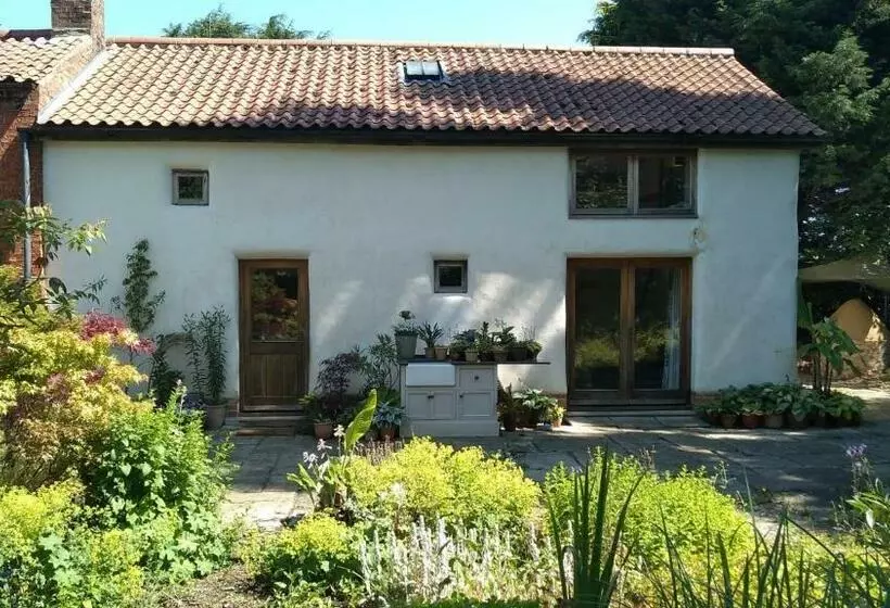 Sans, Souci. @ Mill House