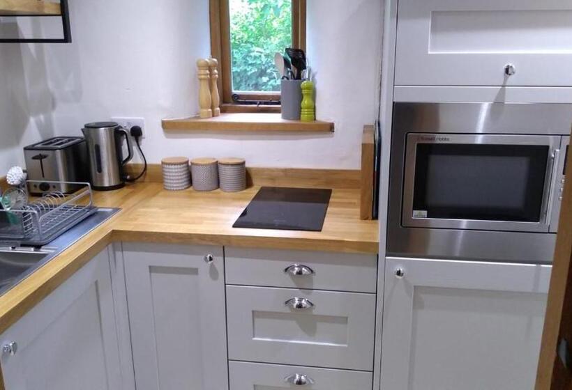 Sans, Souci. @ Mill House