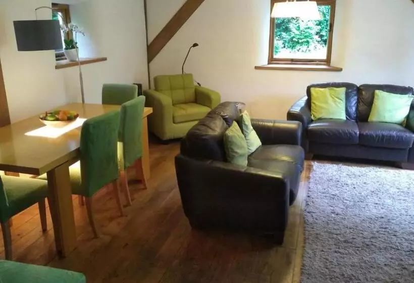 Sans, Souci. @ Mill House