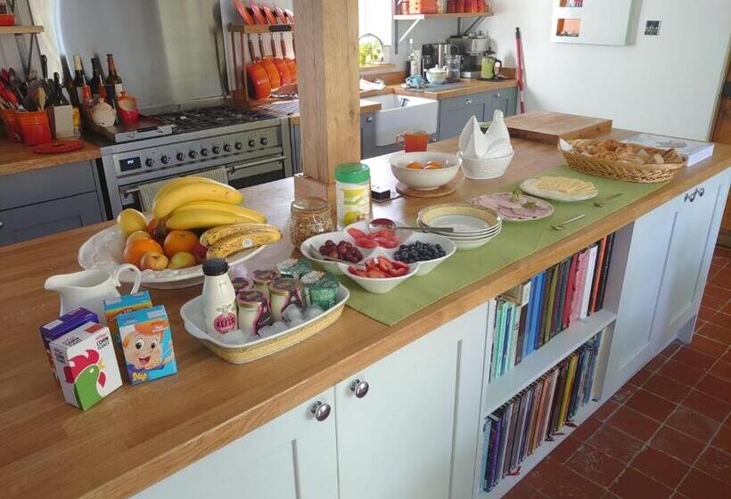 Sans, Souci. @ Mill House