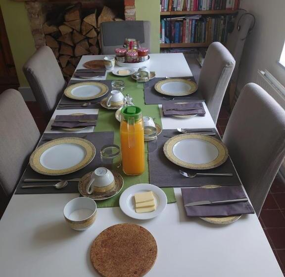 Sans, Souci. @ Mill House