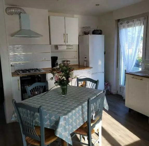 Appartement Au Cigogneau Wifi Netflix Balcon Parking