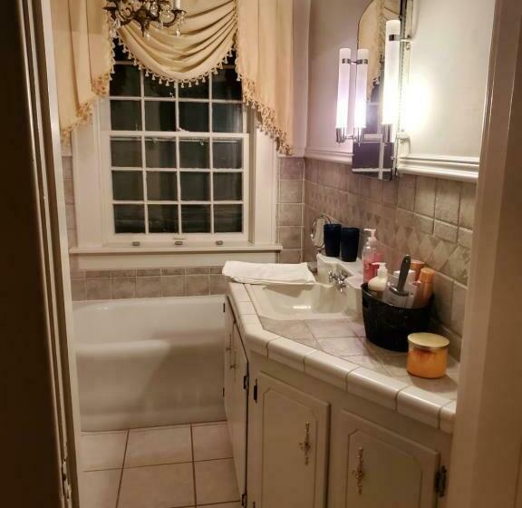 مبيت وإفطار The Brown Manor