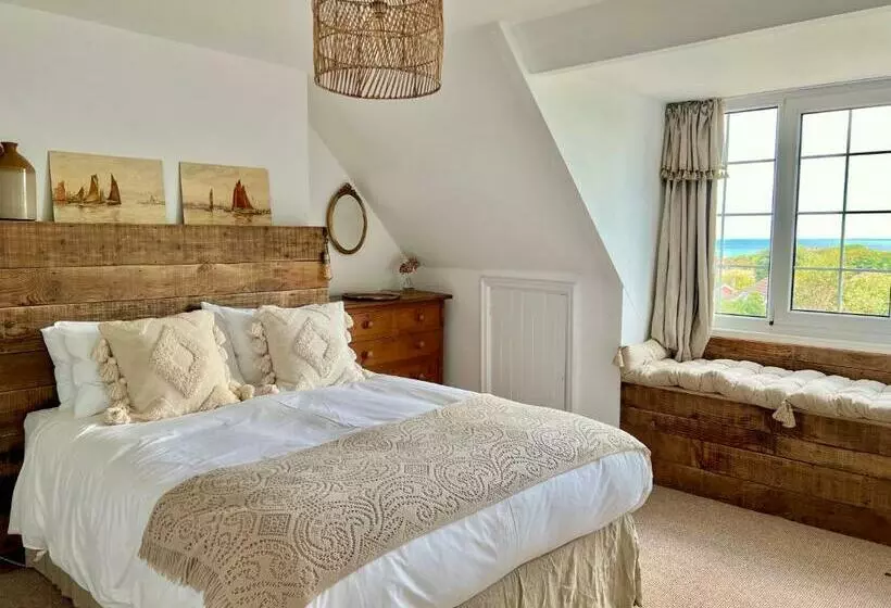 Highview House Norfolk Coast   Seaviews, Beach, Hot Tub