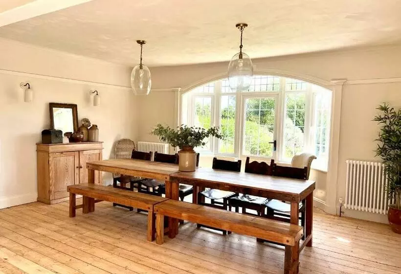 Highview House Norfolk Coast   Seaviews, Beach, Hot Tub