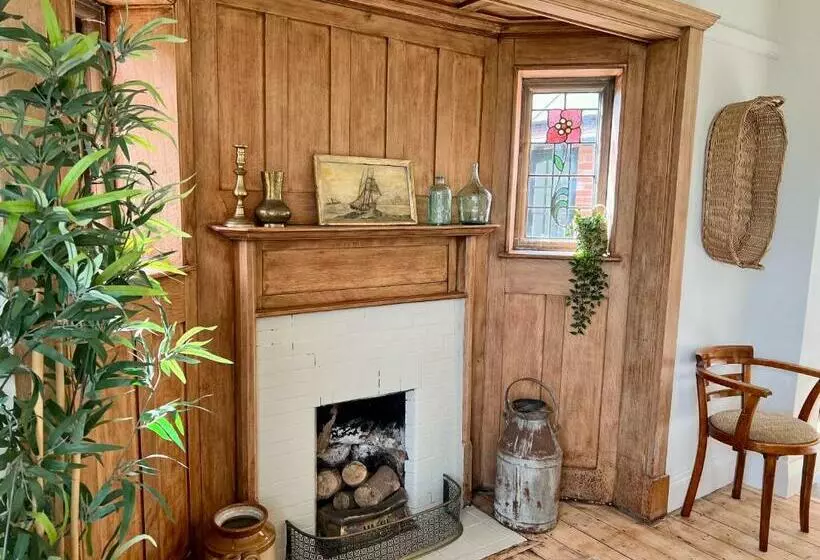 Highview House Norfolk Coast   Seaviews, Beach, Hot Tub