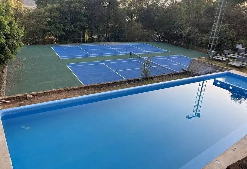 Hotelli San José Del Valle