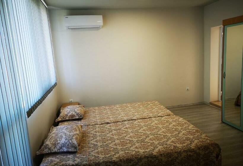 Majatalo нашата къща Our House