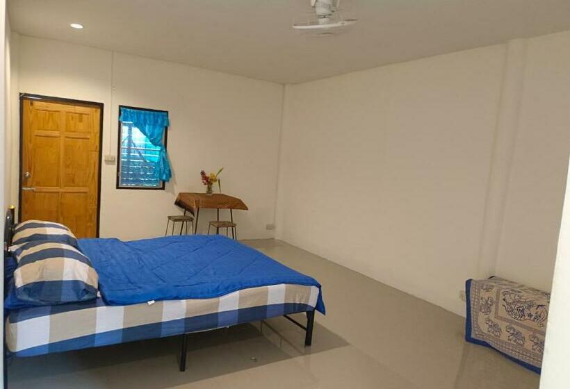 پانسیون Sunny In Town