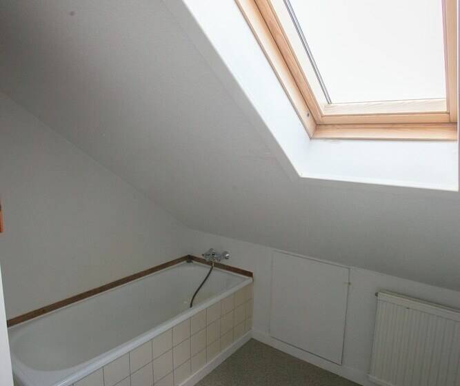 Pensão The Bird / Guesthouse / 10 Min Walk Downtown