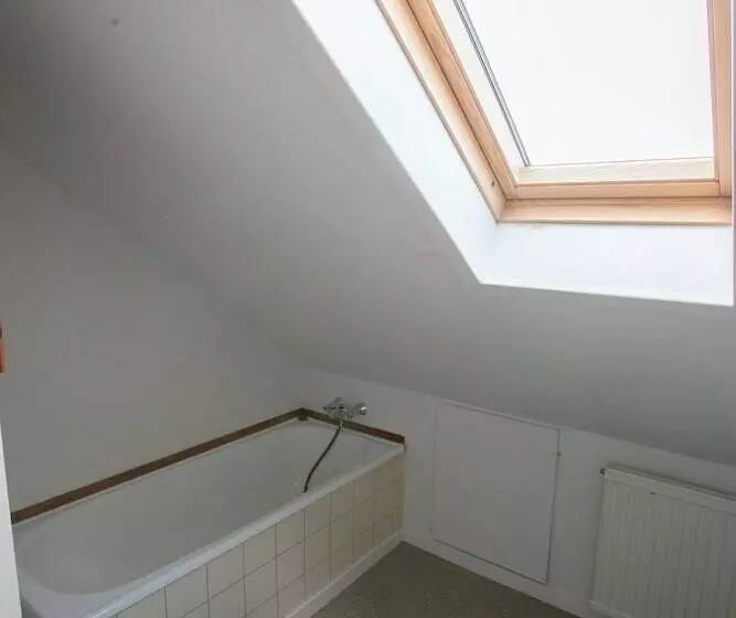 ペンション The Bird / Guesthouse / 10 Min Walk Downtown