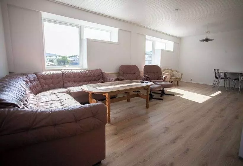 ペンション The Bird / Guesthouse / 10 Min Walk Downtown