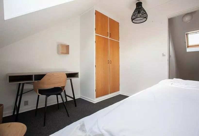 ペンション The Bird / Guesthouse / 10 Min Walk Downtown