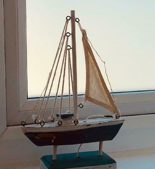 Town House In Prime Beachfront Location. Sea Views