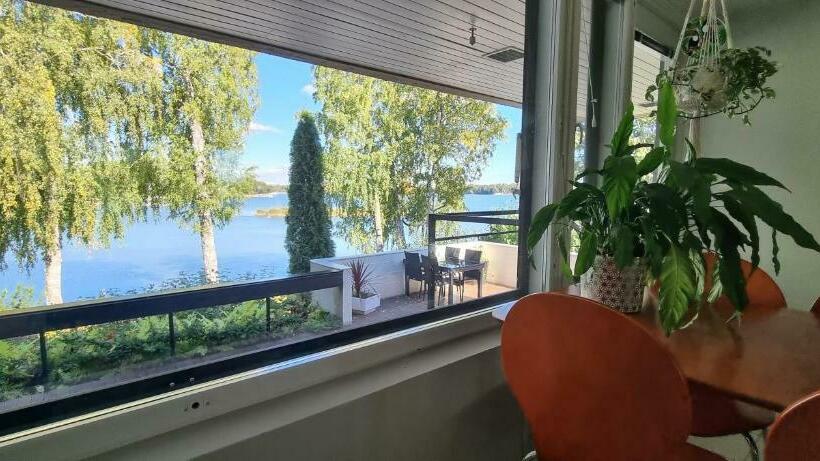 Gorgeous Apartment By The Sea