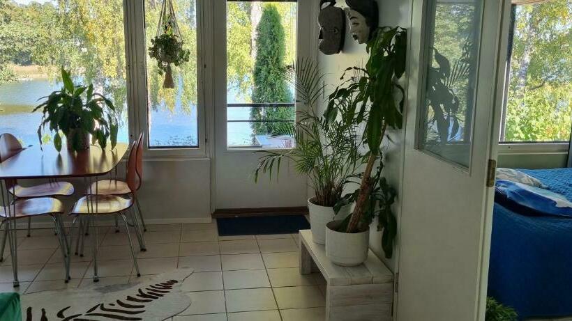 Gorgeous Apartment By The Sea