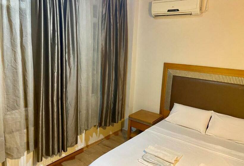 ホテル Herton Boutique