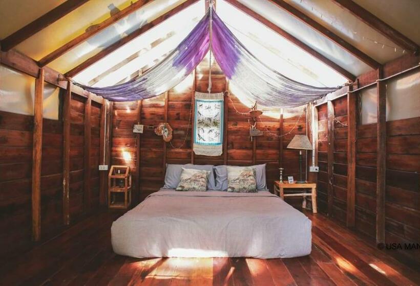 فندق The River Runs Chiang Klang