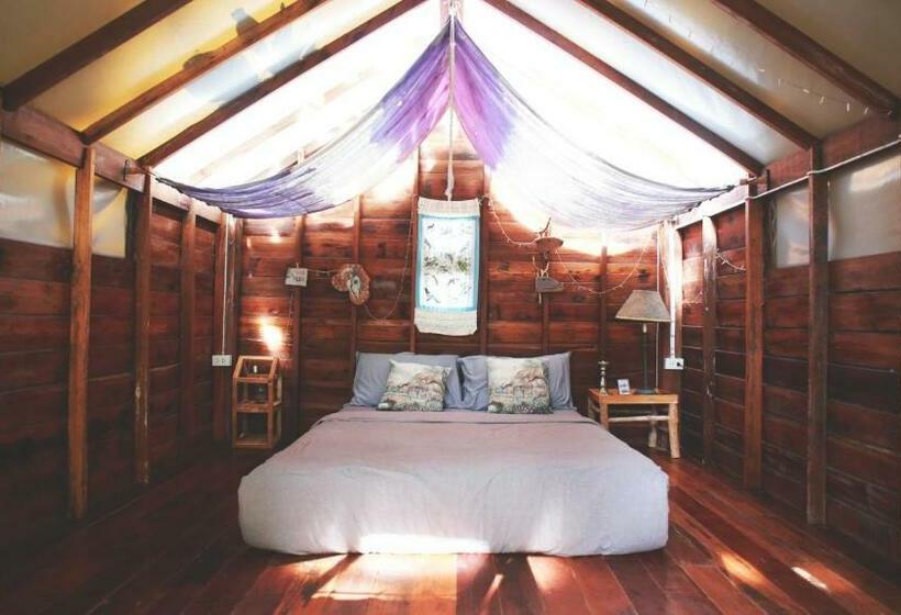 فندق The River Runs Chiang Klang