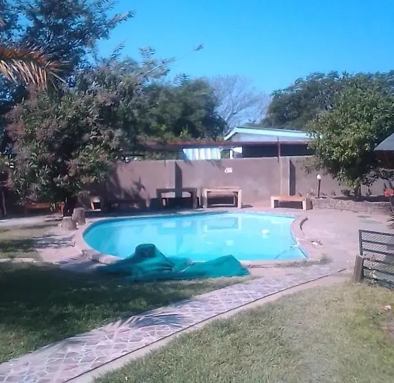 پانسیون Birdville Bnb Guest House