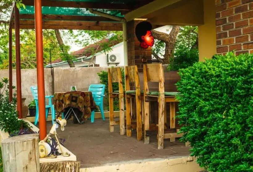 پانسیون Birdville Bnb Guest House