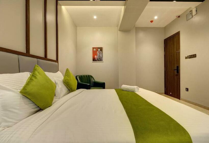 בית מלון כפרי Staybird  Fortune House, Business