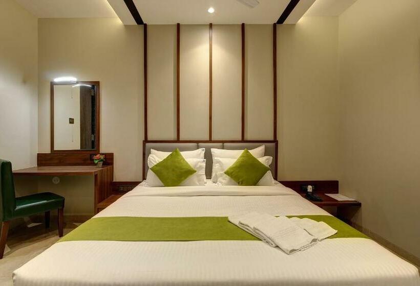 בית מלון כפרי Staybird  Fortune House, Business