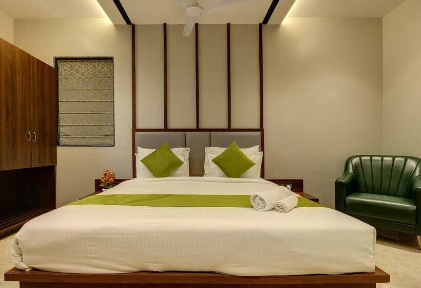 בית מלון כפרי Staybird  Fortune House, Business