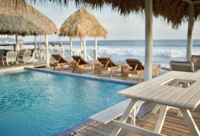 تختخواب و صبحانه Azvlik