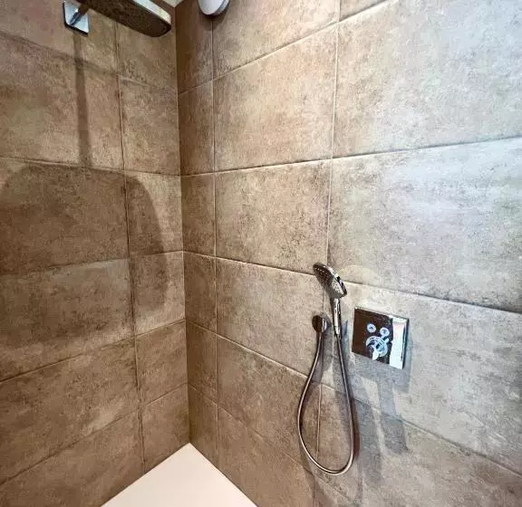 ホテル Les Suites De La Tour D Embas