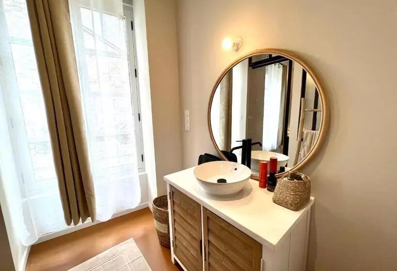 ホテル Les Suites De La Tour D Embas