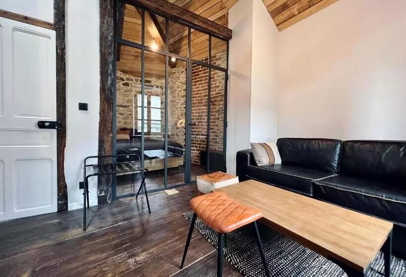 ホテル Les Suites De La Tour D Embas