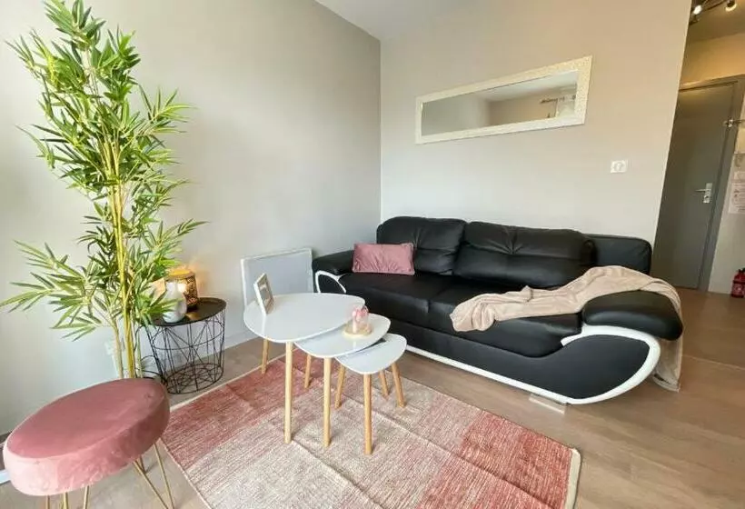 Nouveau   Grande Terrasse   L Horloge   Calme   Home One