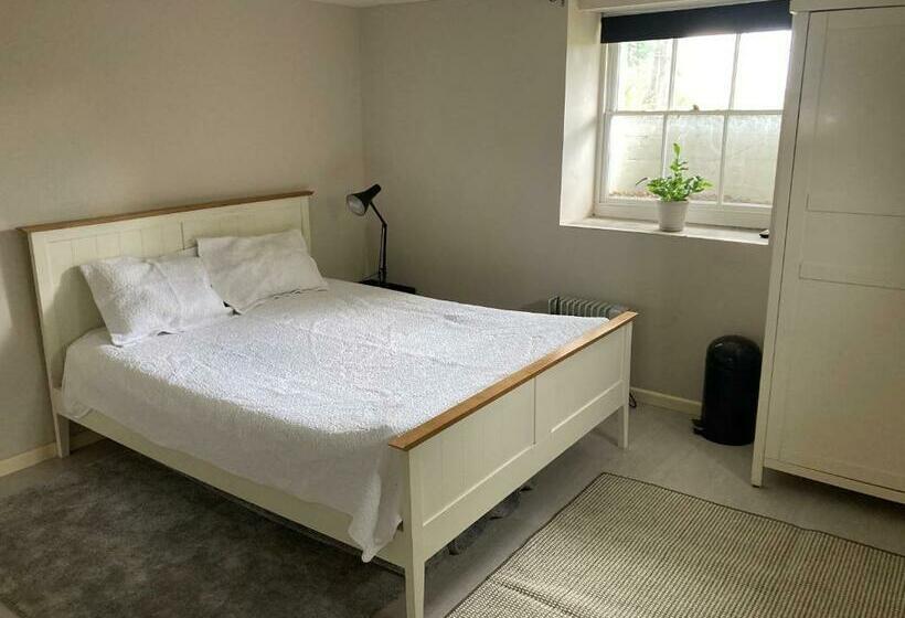 One Bedroom Farmhouse Flat