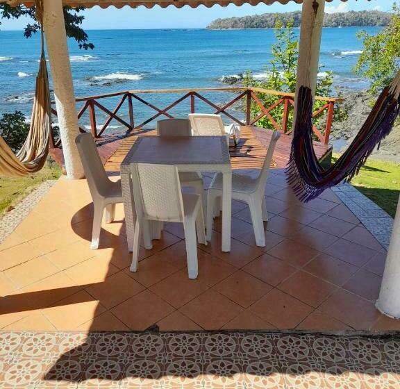 פנסיון Hostal Denisse Tours