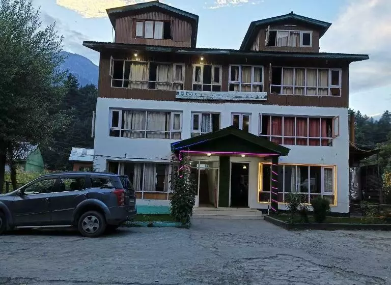 ペンション New Snow View Resort Pahalgam