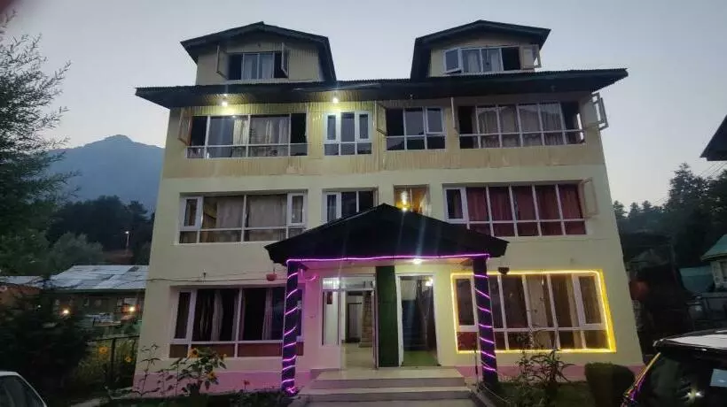 ペンション New Snow View Resort Pahalgam