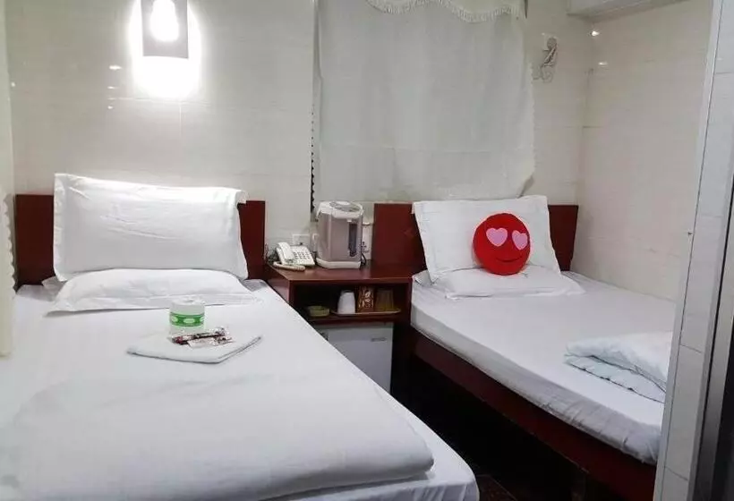 پانسیون Zodiac