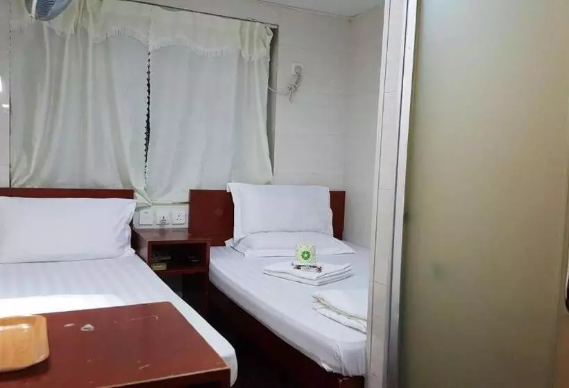 پانسیون Zodiac