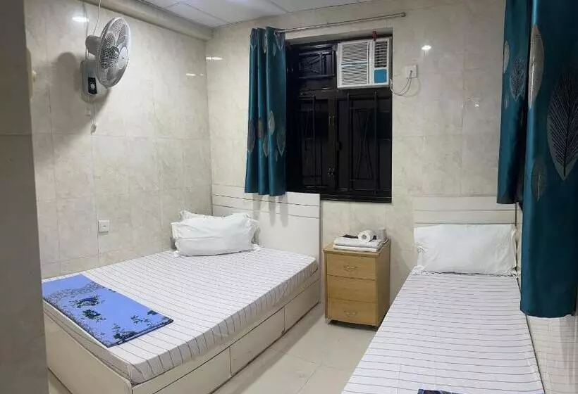 پانسیون Zodiac