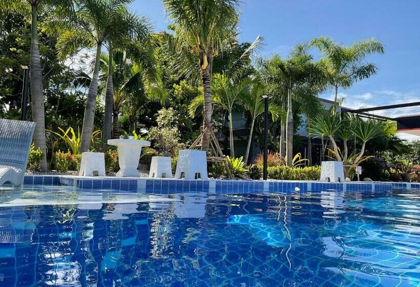 Sunset Resorts And Bar