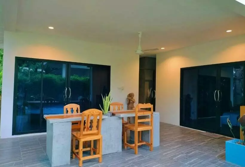 Sunset Resorts And Bar