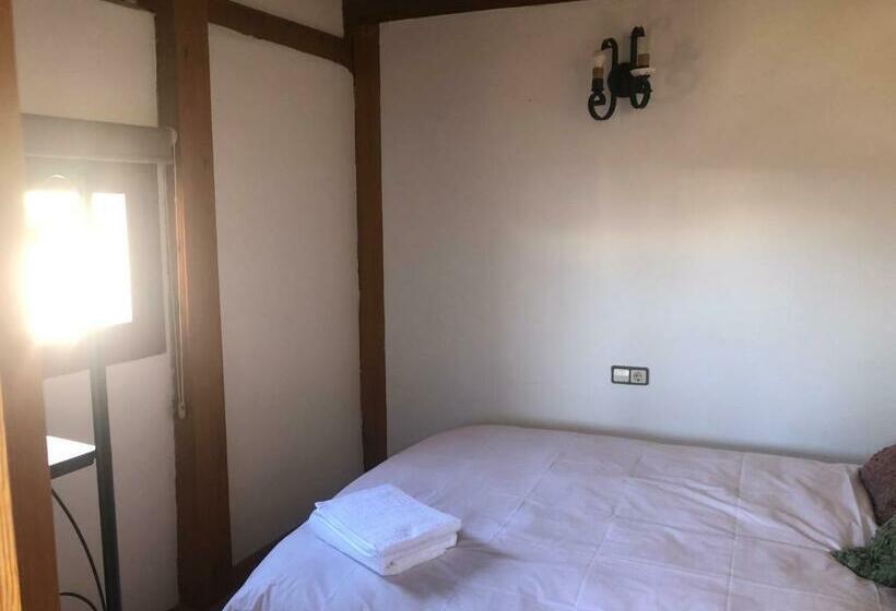 Vut La Calle Estrecha