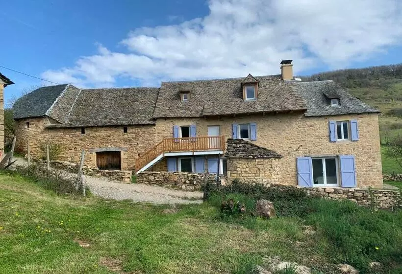 Aamiaismajoitus (B&B) La Combe Aux Fées