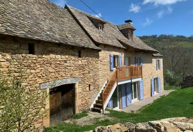 Aamiaismajoitus (B&B) La Combe Aux Fées