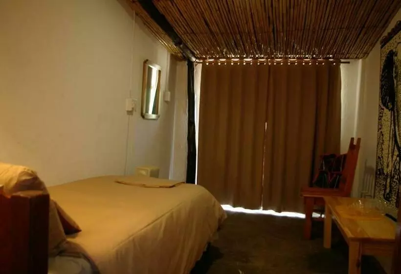 Hotelli Karoo Pred A Tours/cat Conservation Trust
