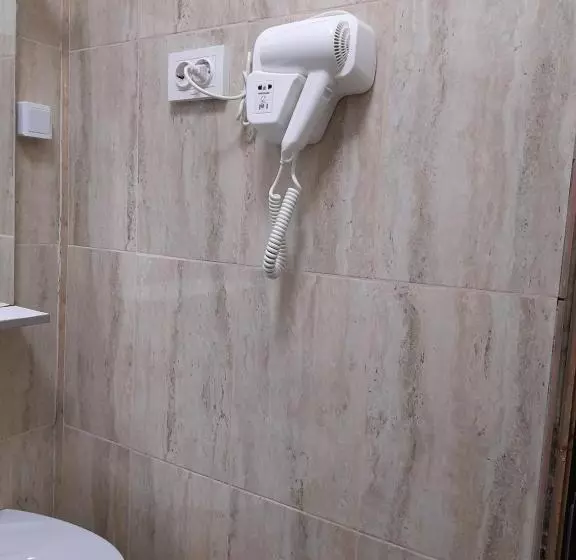 پانسیون Casa Adrian