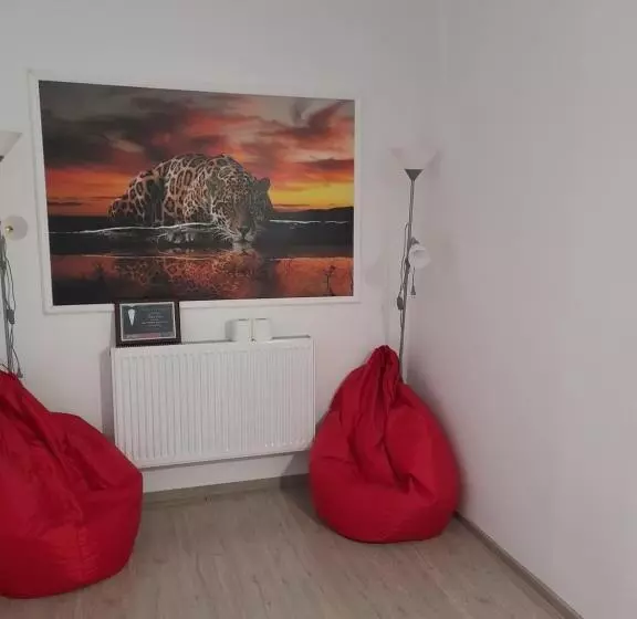 پانسیون Casa Adrian