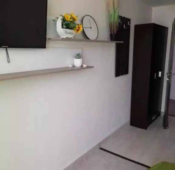 پانسیون Casa Adrian